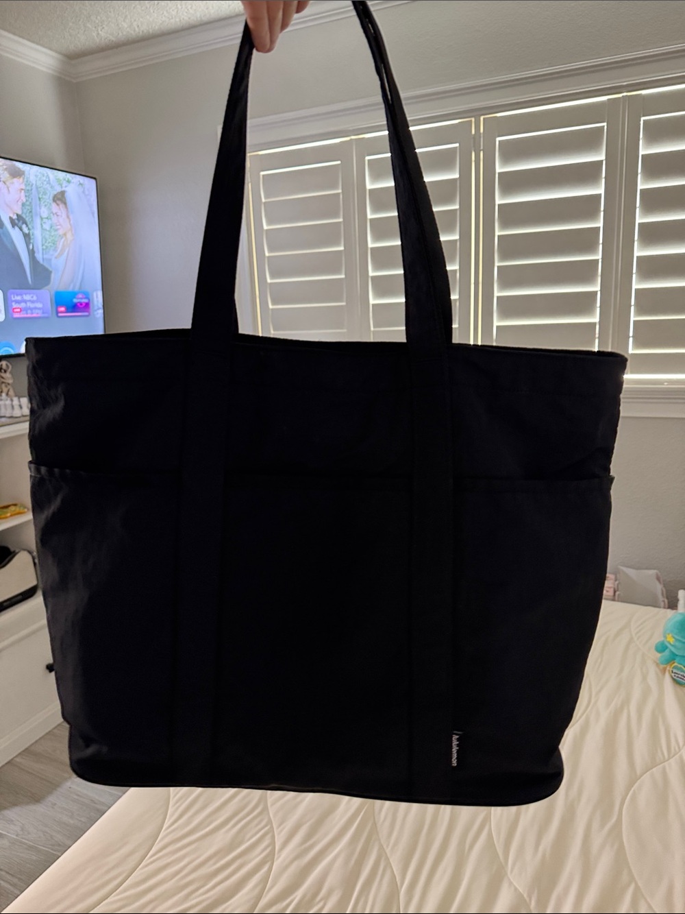 Lululemon Daily Multi-Pocket Tote Bag 20L - Picture 9 of 12